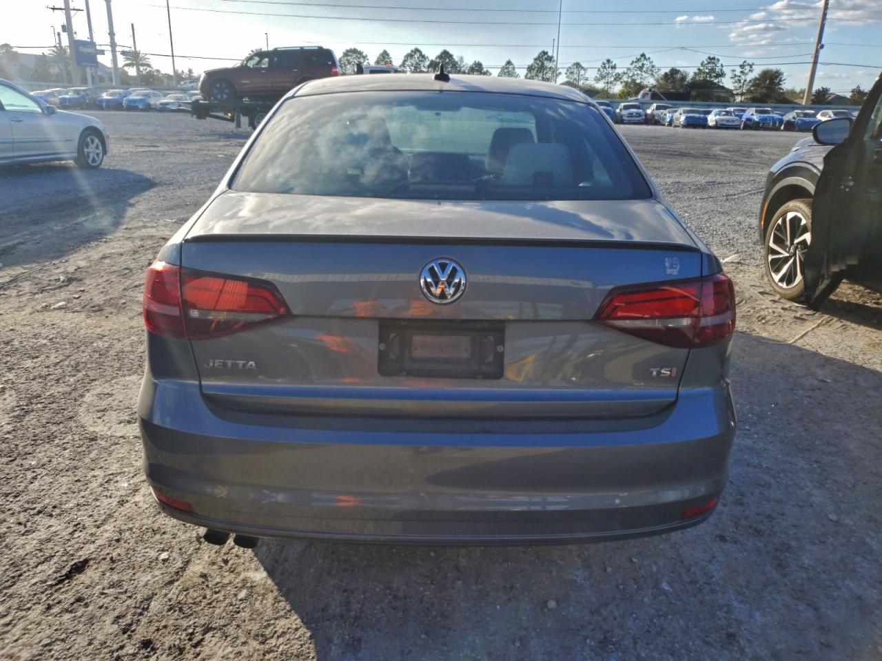 2016 VOLKSWAGEN JETTA SPORT photo 11