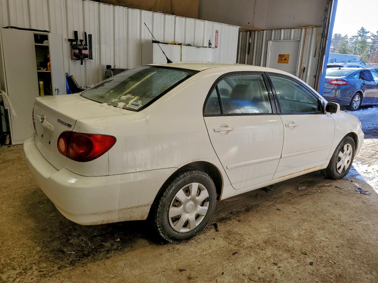2003 TOYOTA COROLLA CE photo 5