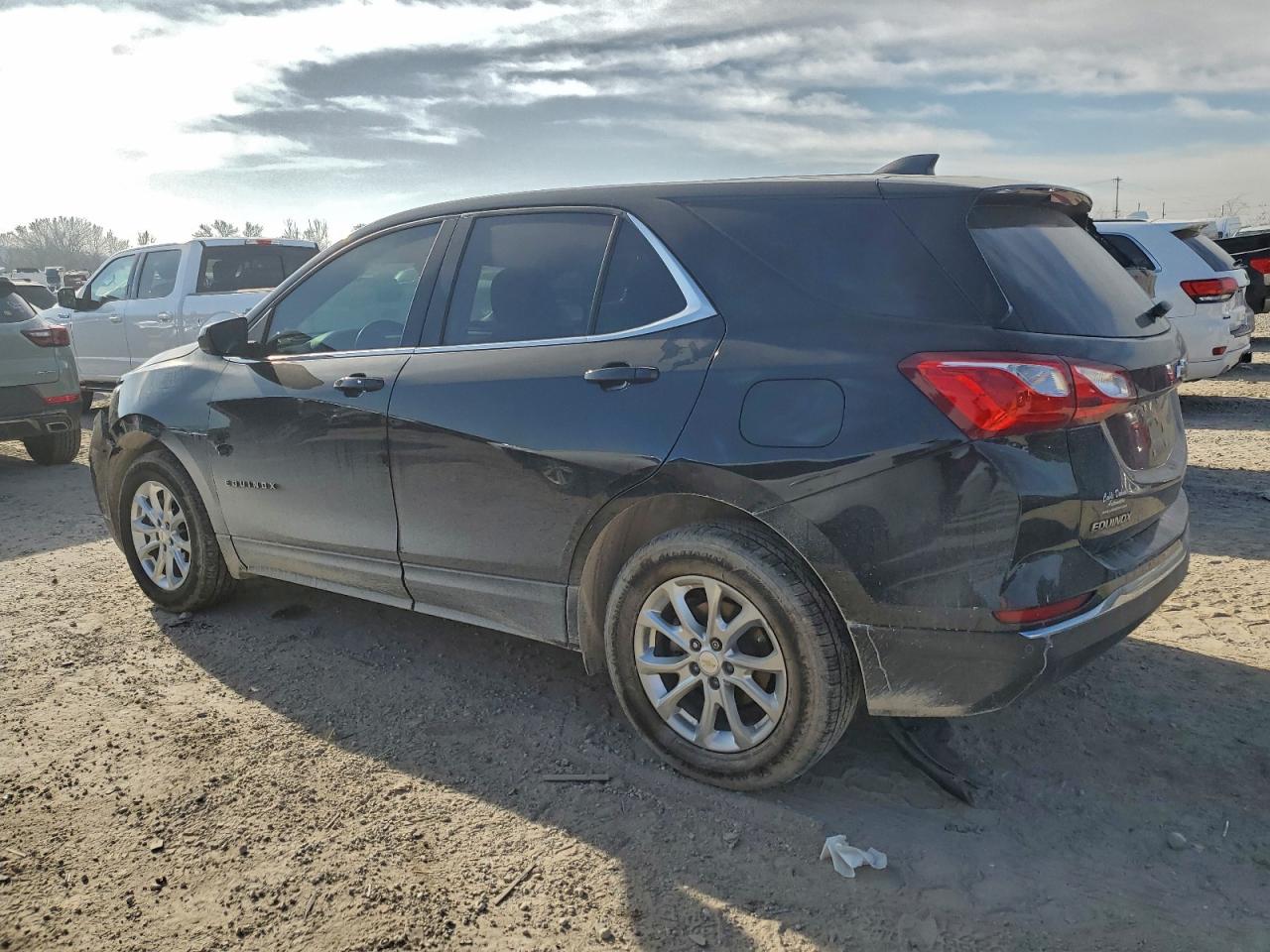 2020 CHEVROLET EQUINOX LT photo 3