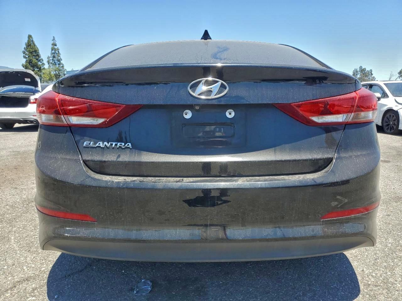 2017 HYUNDAI ELANTRA SE photo 6