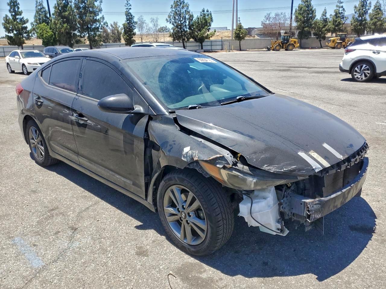 2017 HYUNDAI ELANTRA SE photo 4