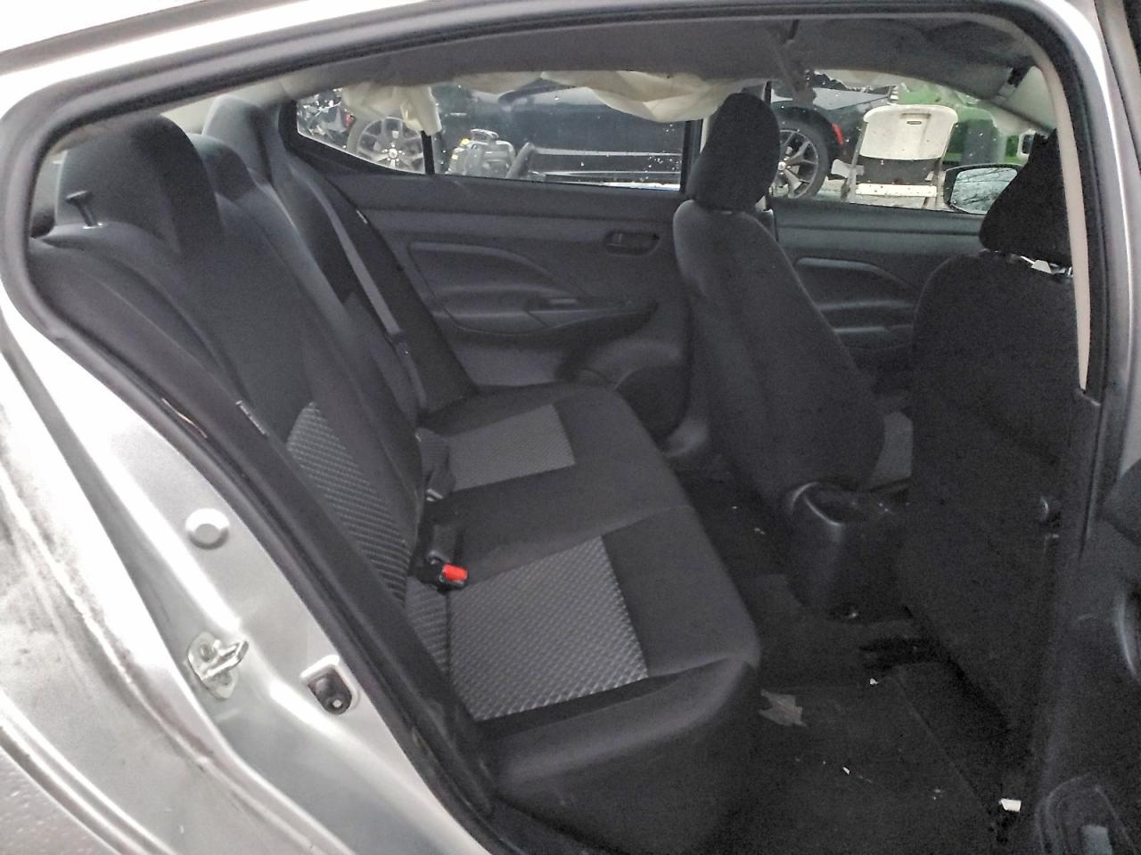2021 NISSAN VERSA S photo 28