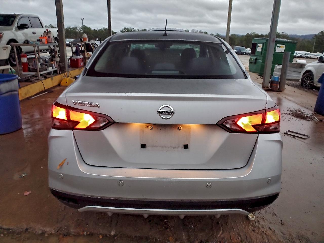2021 NISSAN VERSA S photo 16