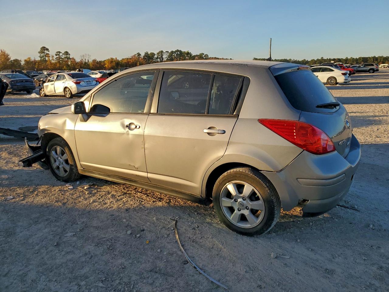 2012 NISSAN VERSA S photo 3