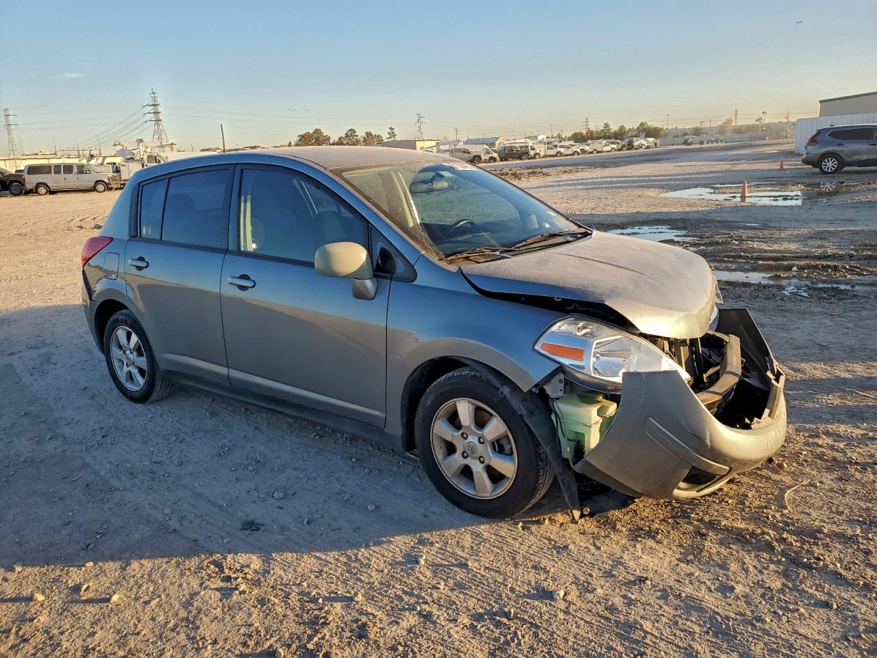 2012 NISSAN VERSA S photo 7