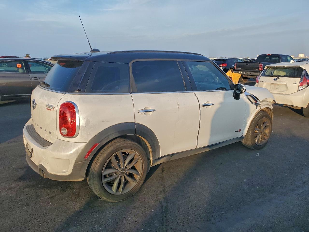 2014 MINI COOPER S COUNTRYMAN photo 3