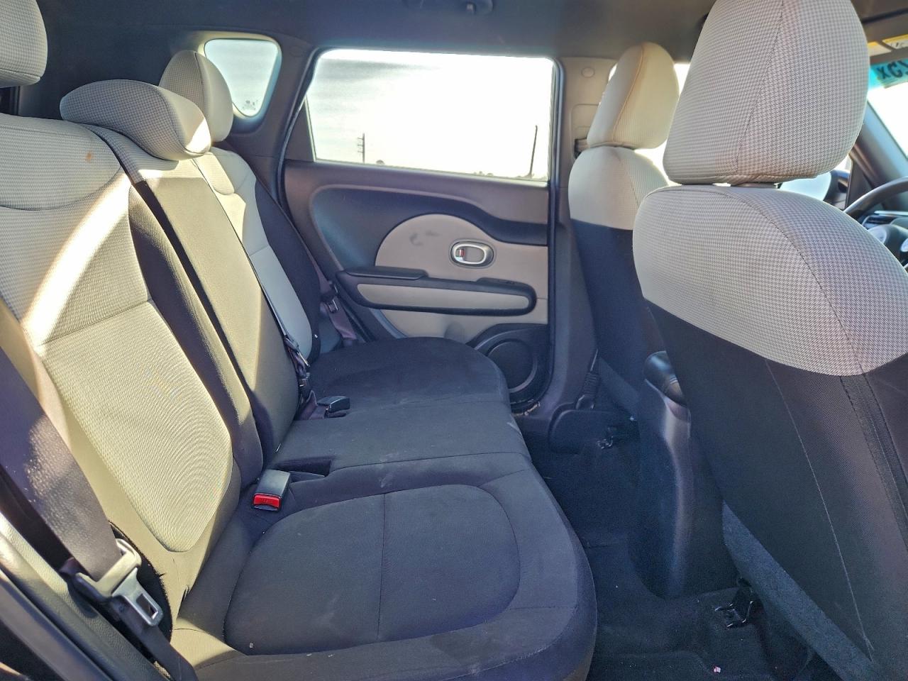 2016 KIA SOUL photo 28