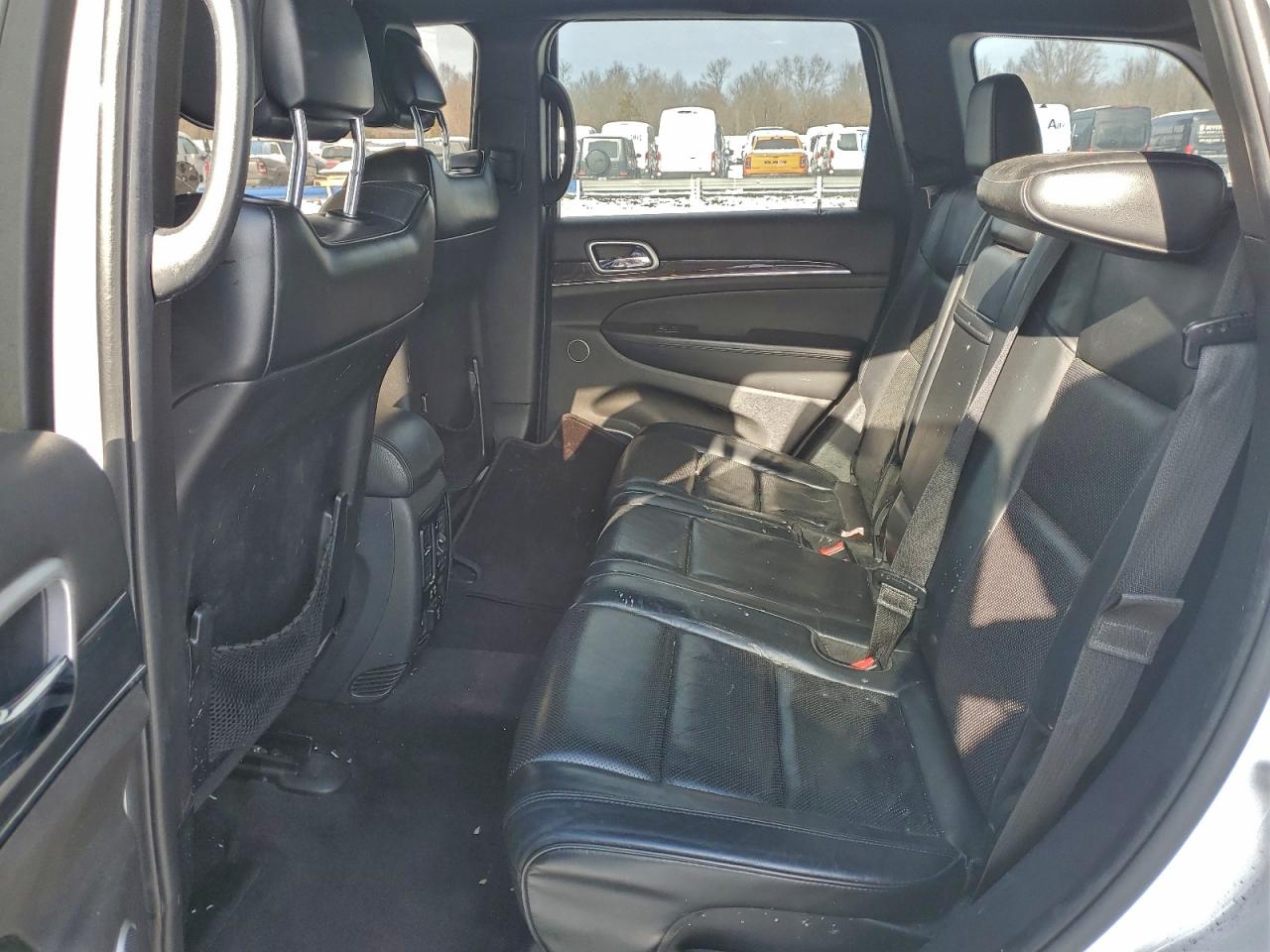 2016 JEEP GRAND CHEROKEE OVERLAND photo 11