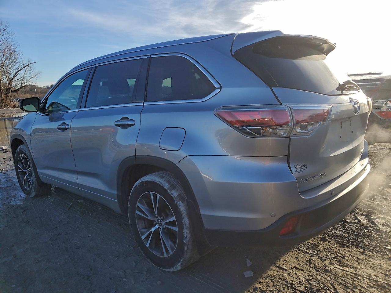 2016 TOYOTA HIGHLANDER XLE photo 4