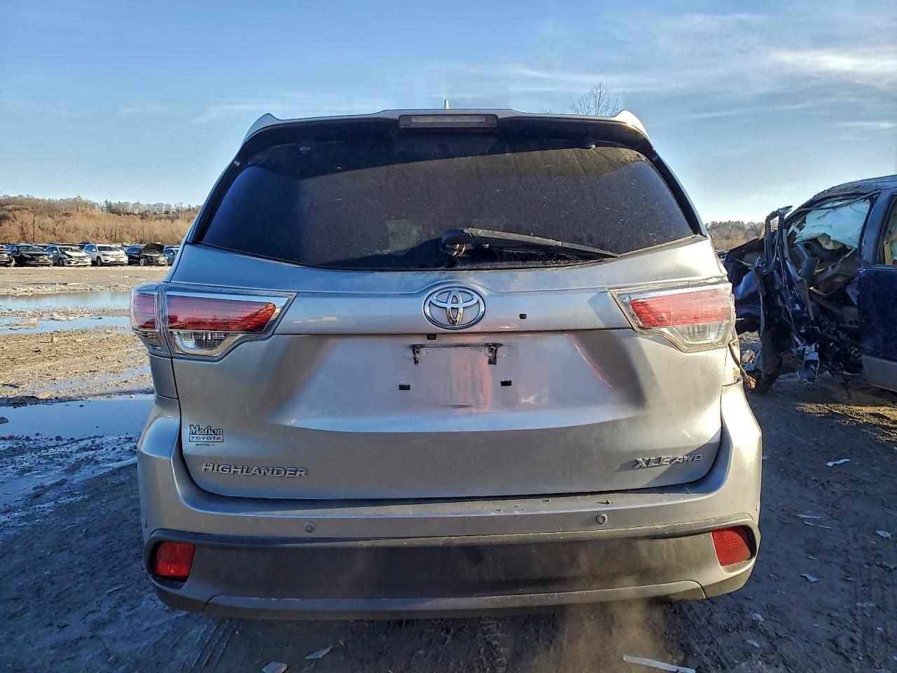 2016 TOYOTA HIGHLANDER XLE photo 16