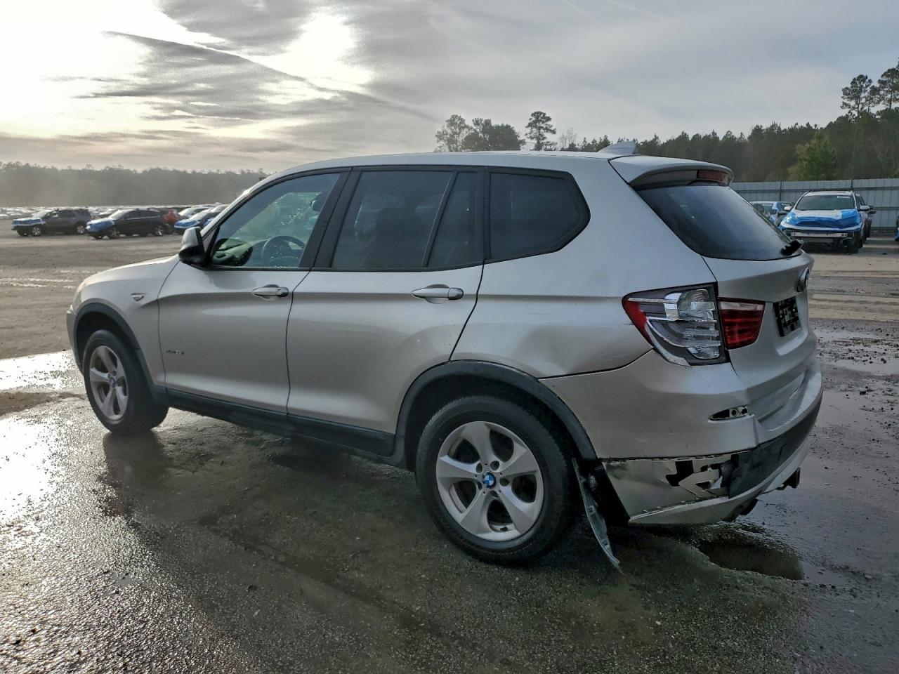 2012 BMW X3 XDRIVE28I photo 3
