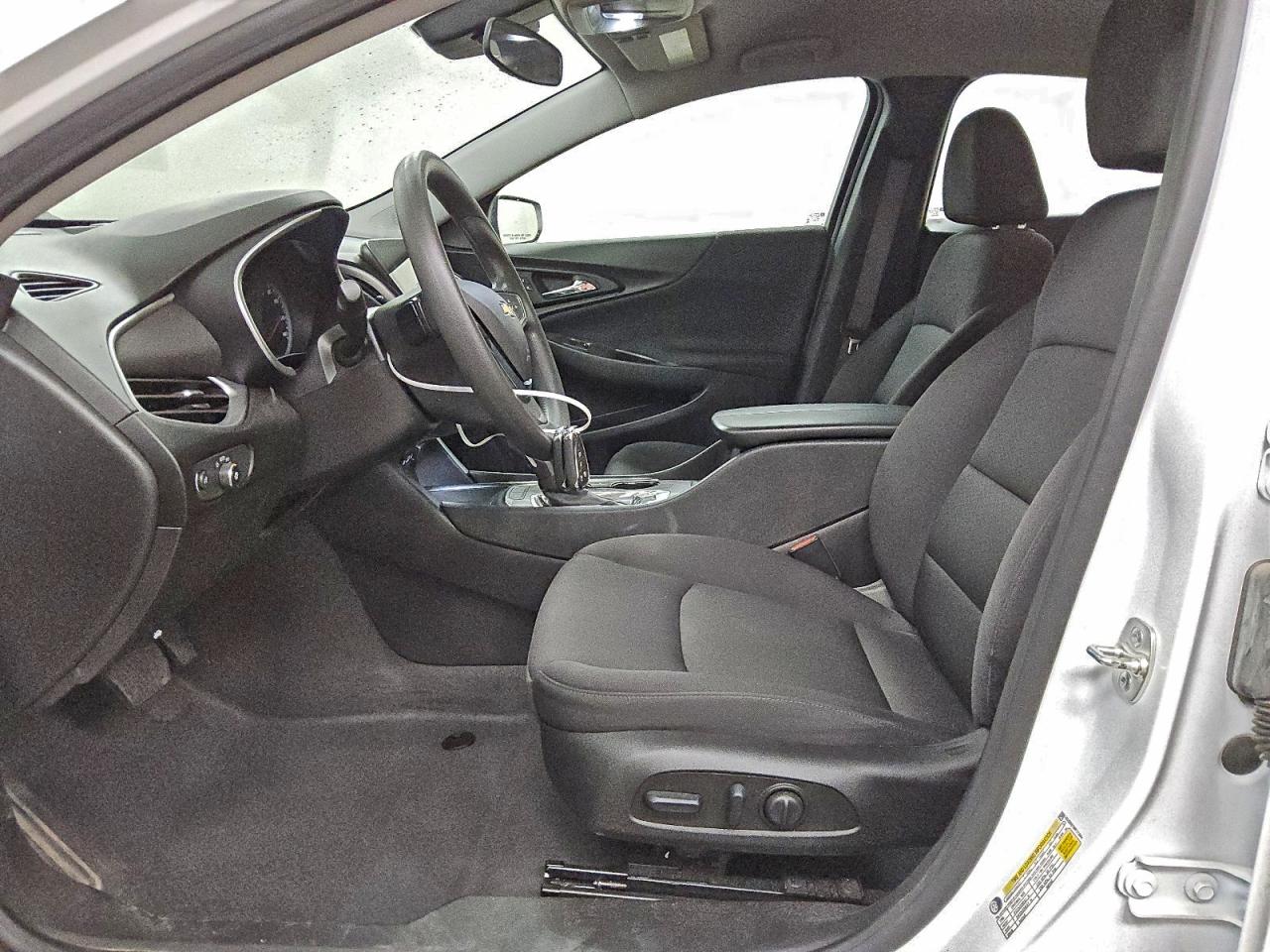 2024 CHEVROLET MALIBU LT photo 19