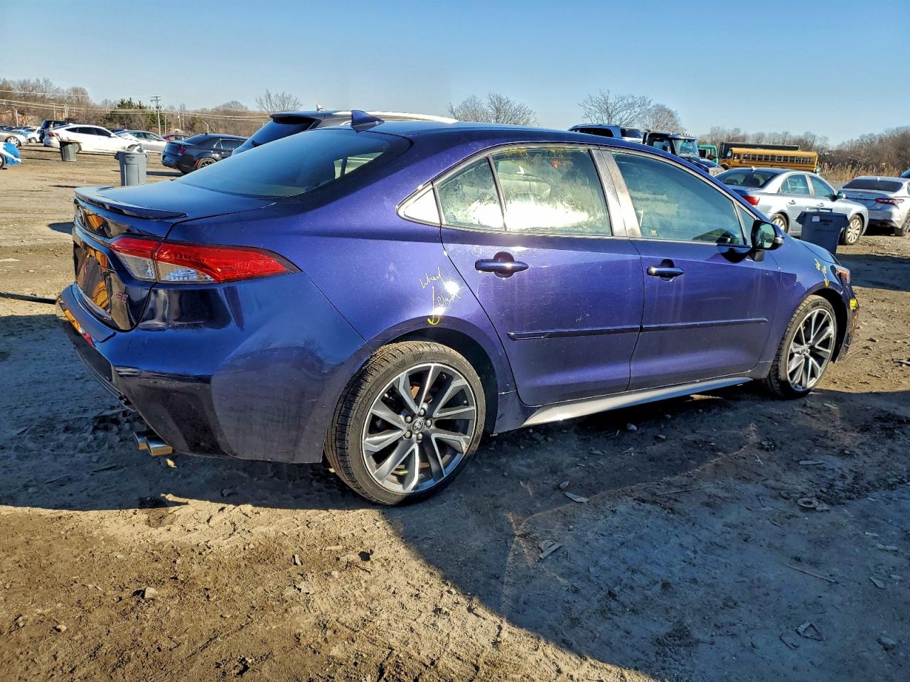 2020 TOYOTA COROLLA SE photo 3