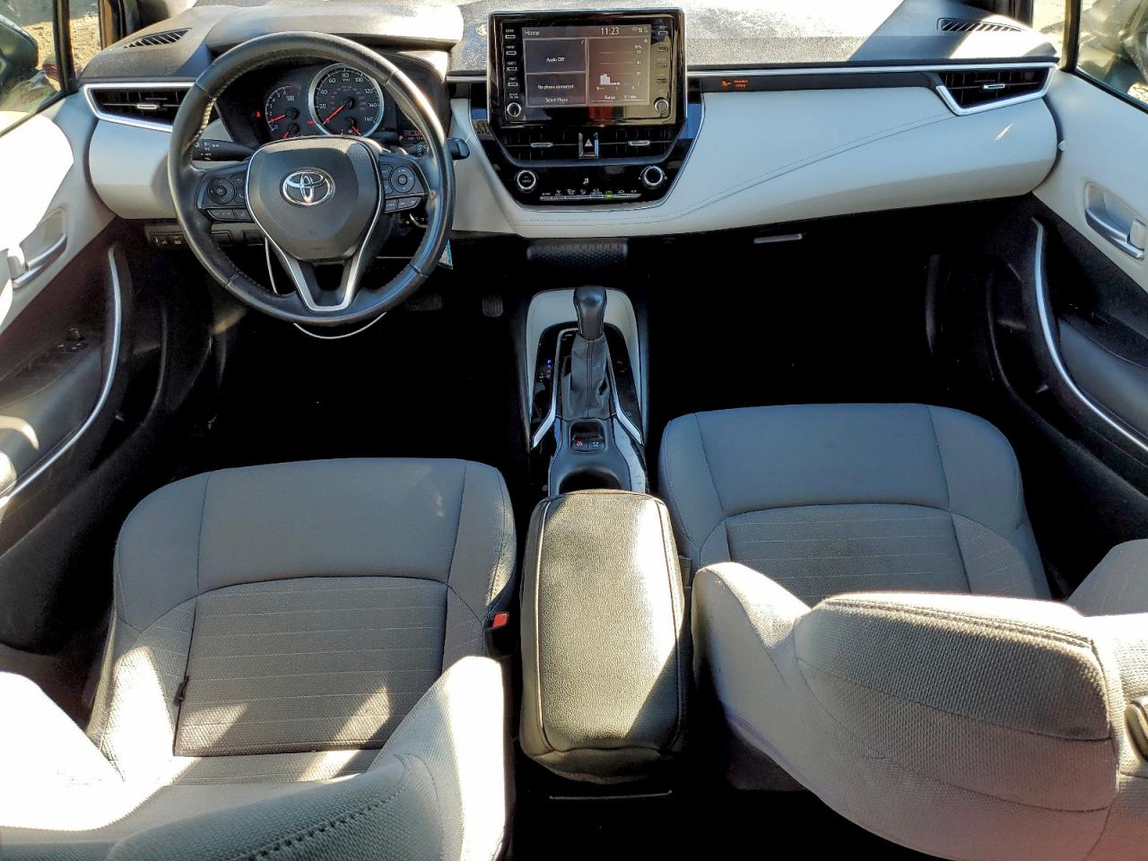2020 TOYOTA COROLLA SE photo 8