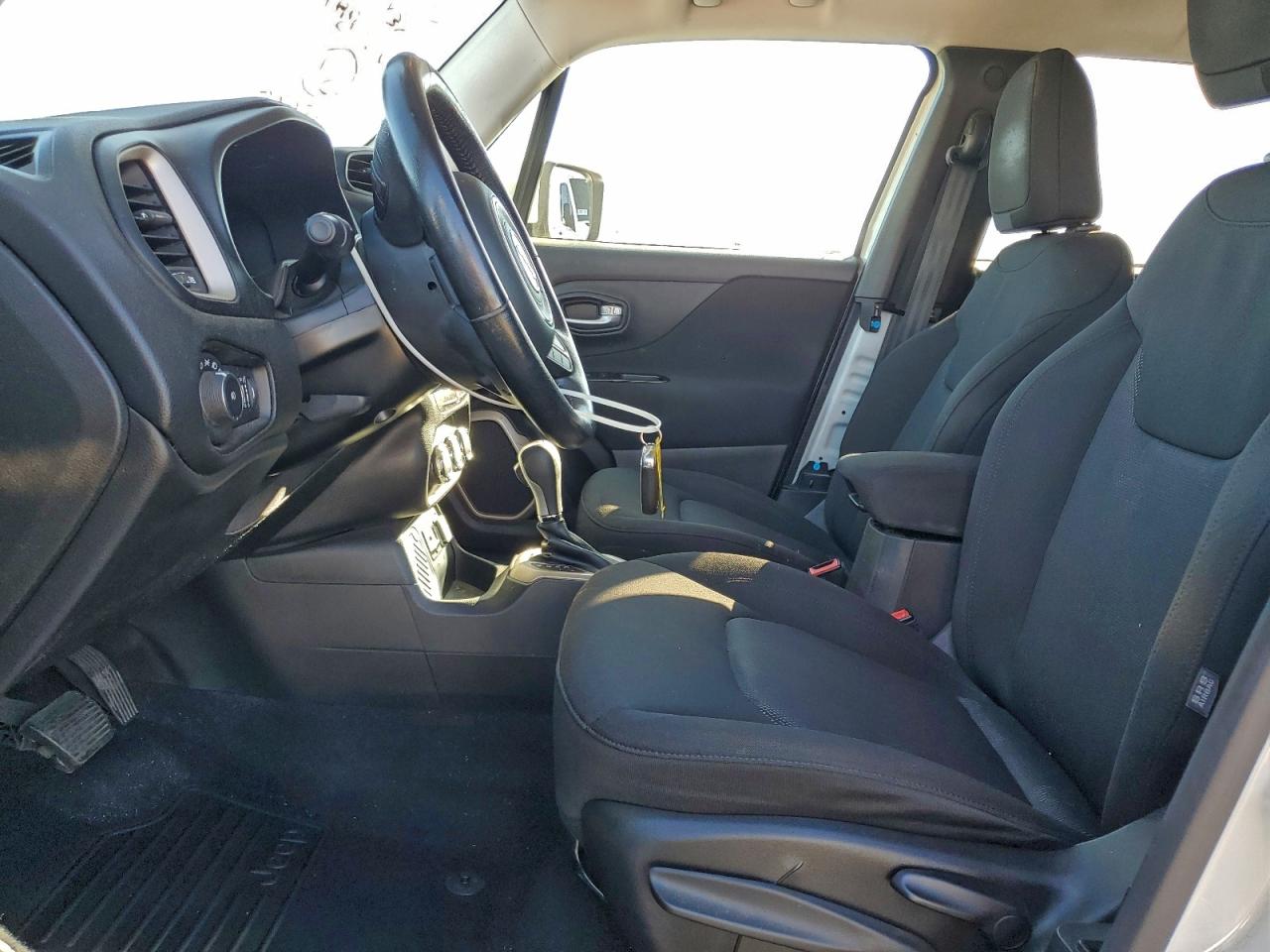 2017 JEEP RENEGADE LATITUDE photo 7