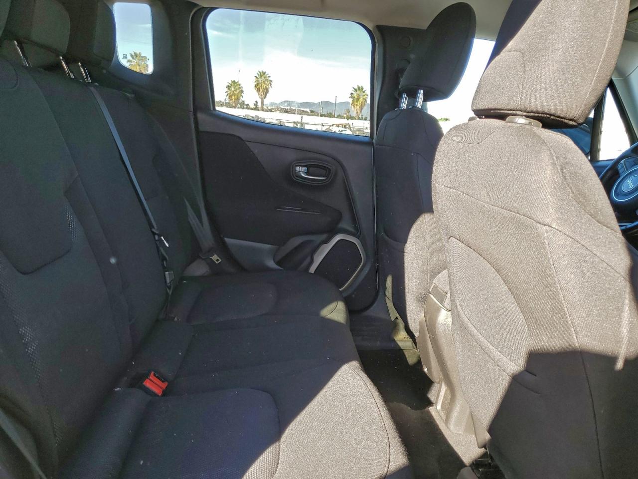 2017 JEEP RENEGADE LATITUDE photo 11