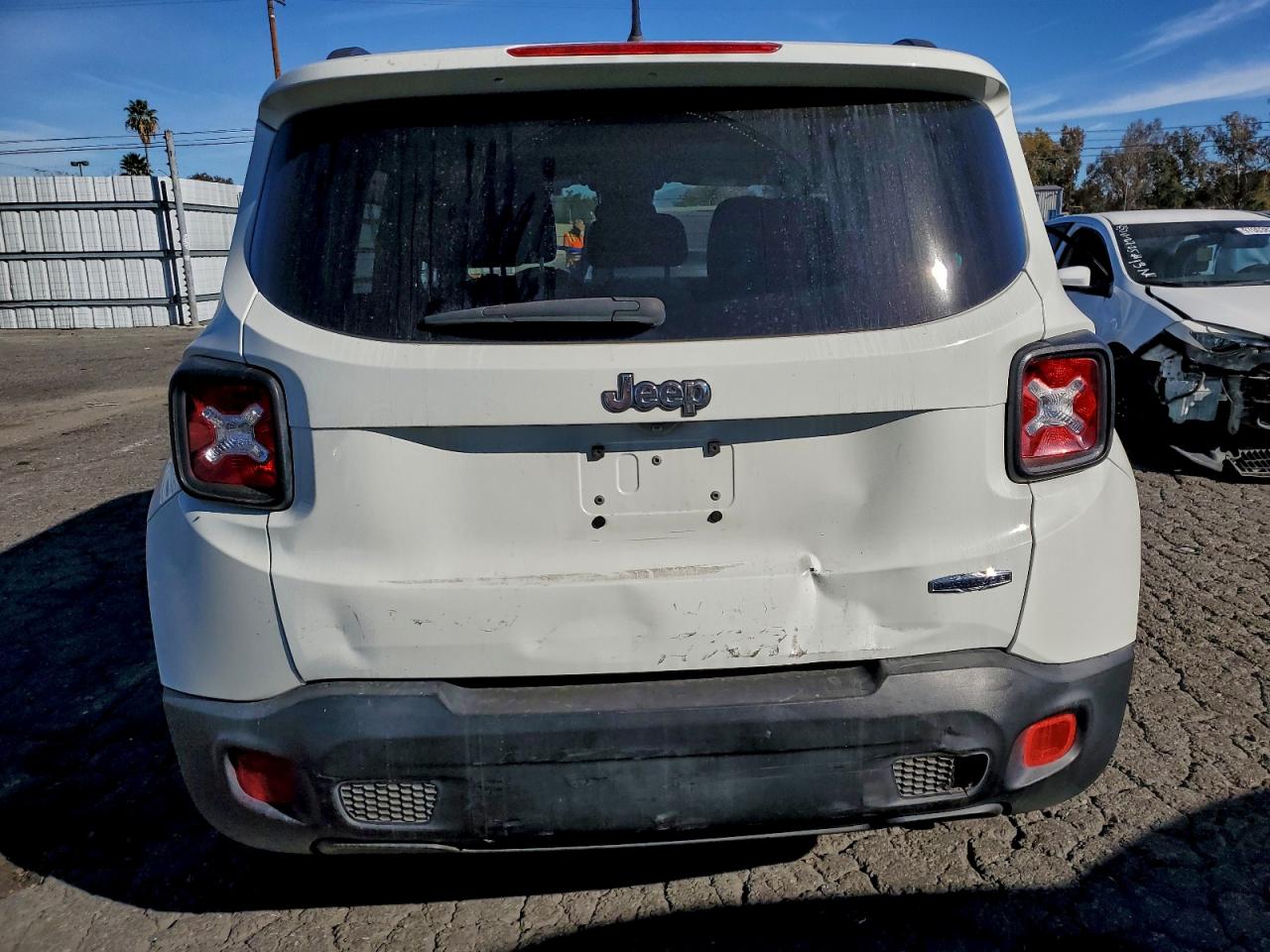 2017 JEEP RENEGADE LATITUDE photo 6