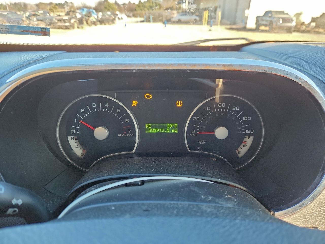 2010 FORD EXPLORER XLT photo 9