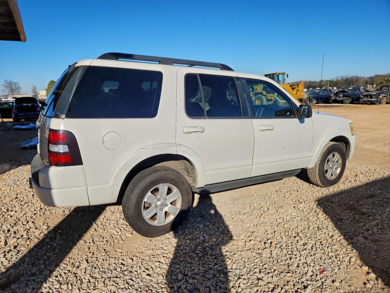 2010 FORD EXPLORER XLT photo 3