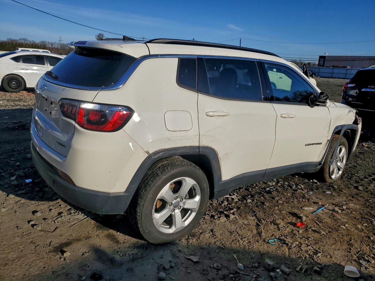 2019 JEEP COMPASS LATITUDE photo 3