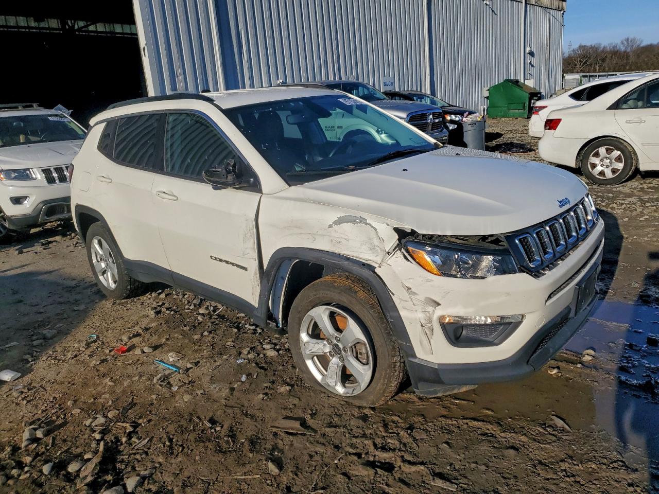 2019 JEEP COMPASS LATITUDE photo 4