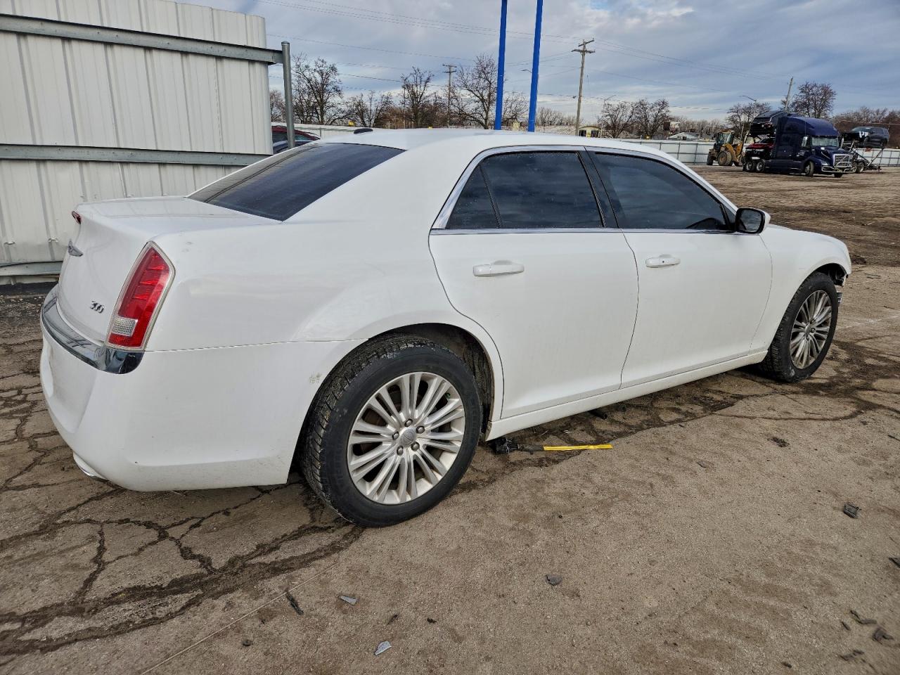 2014 CHRYSLER 300 photo 3