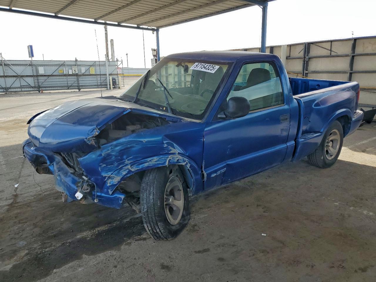 1999 CHEVROLET S TRUCK S10 — FRONT END damage — photo 1