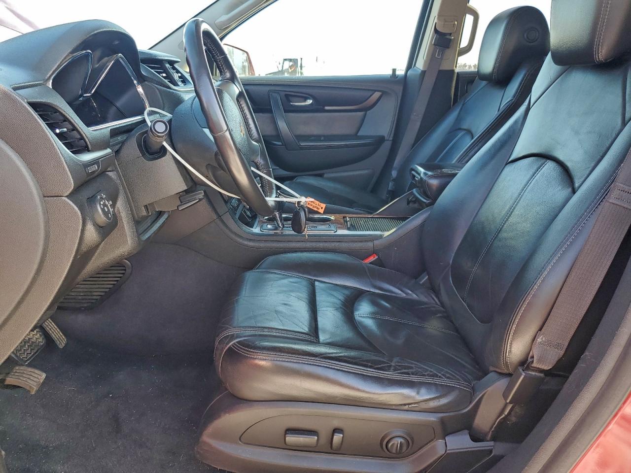 2014 CHEVROLET TRAVERSE LT photo 7