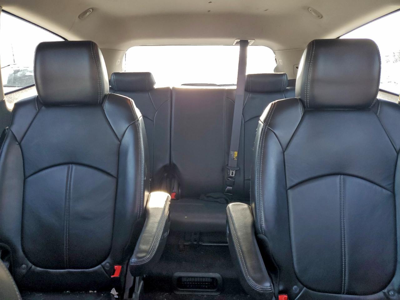 2014 CHEVROLET TRAVERSE LT photo 10