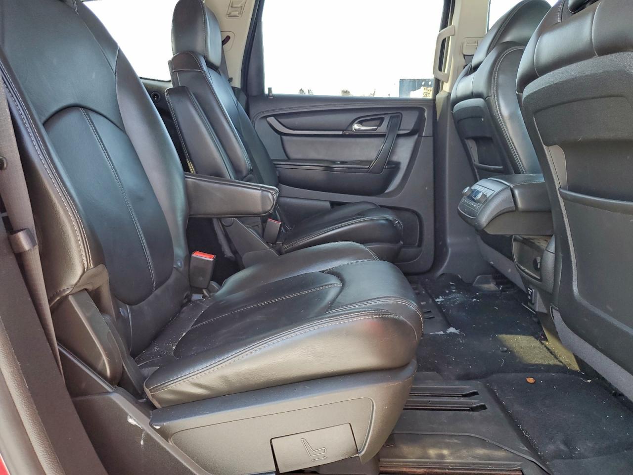 2014 CHEVROLET TRAVERSE LT photo 11