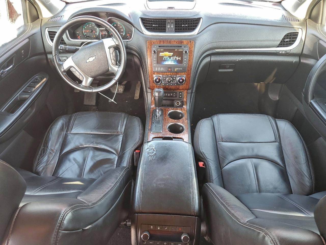 2014 CHEVROLET TRAVERSE LT photo 8