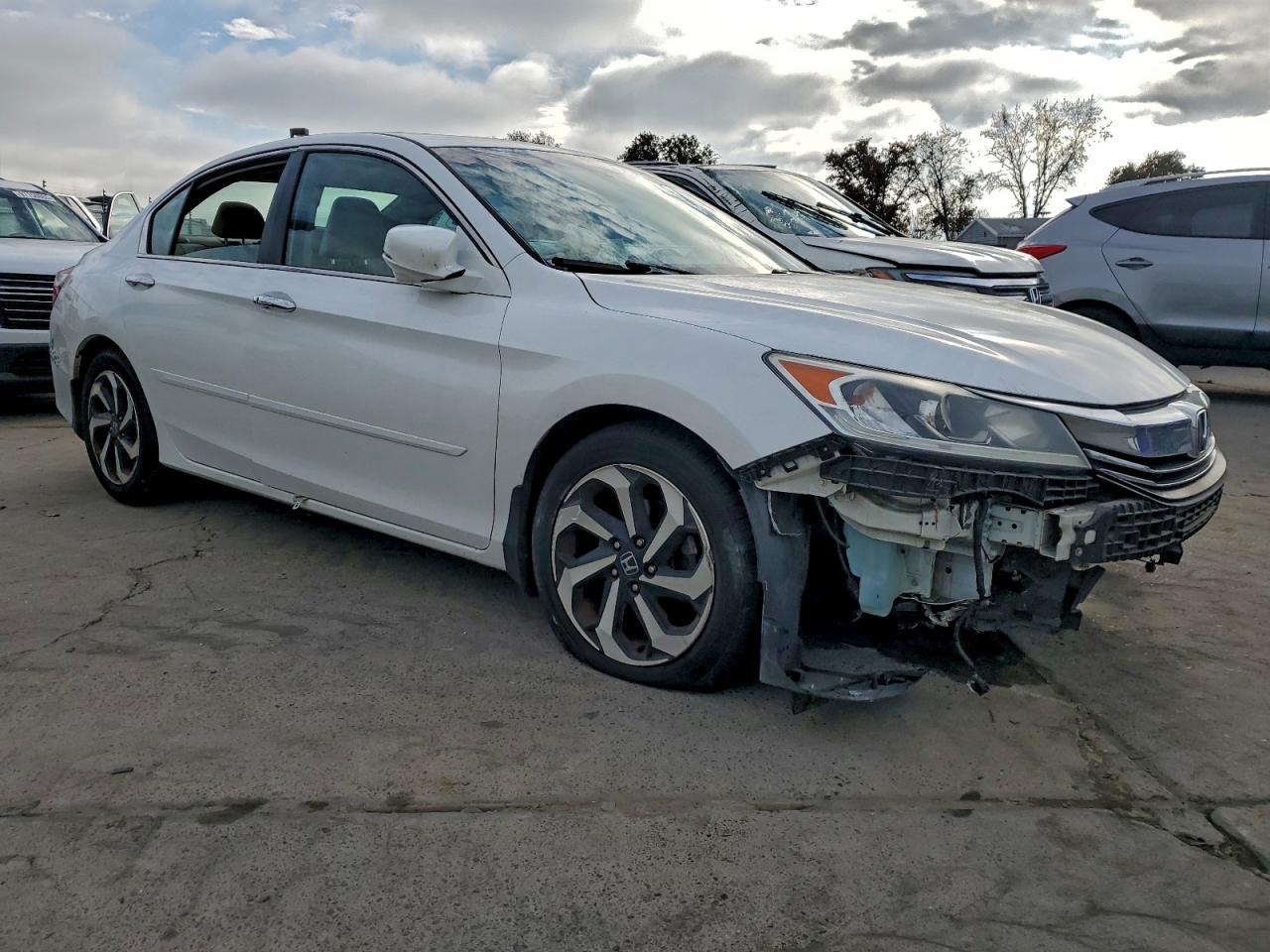 2016 HONDA ACCORD EXL photo 4