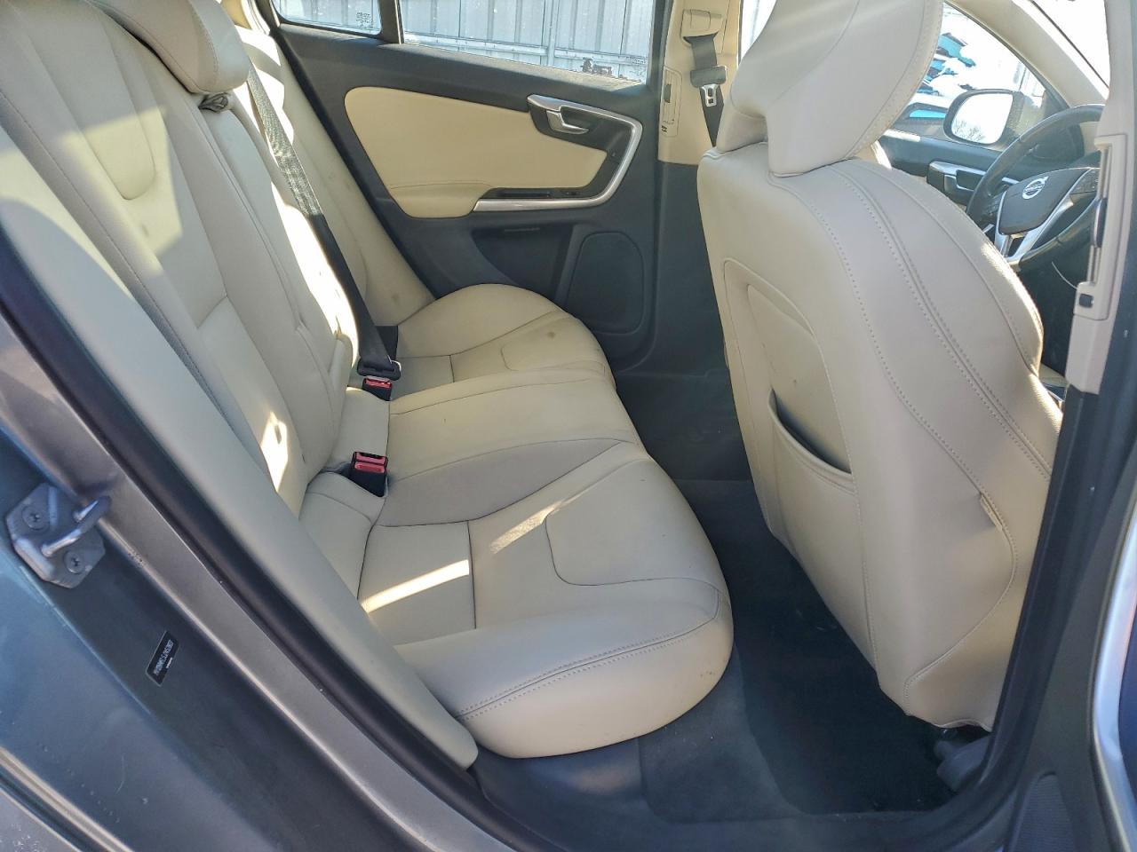 2018 VOLVO S60 DYNAMIC photo 19