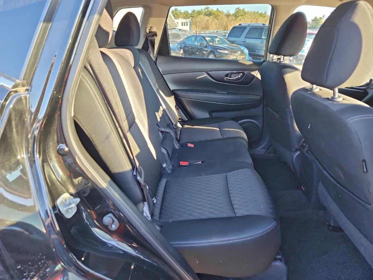 2019 NISSAN ROGUE S photo 21