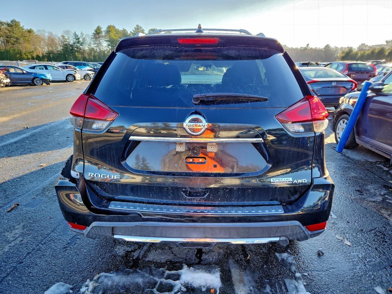 2019 NISSAN ROGUE S photo 11