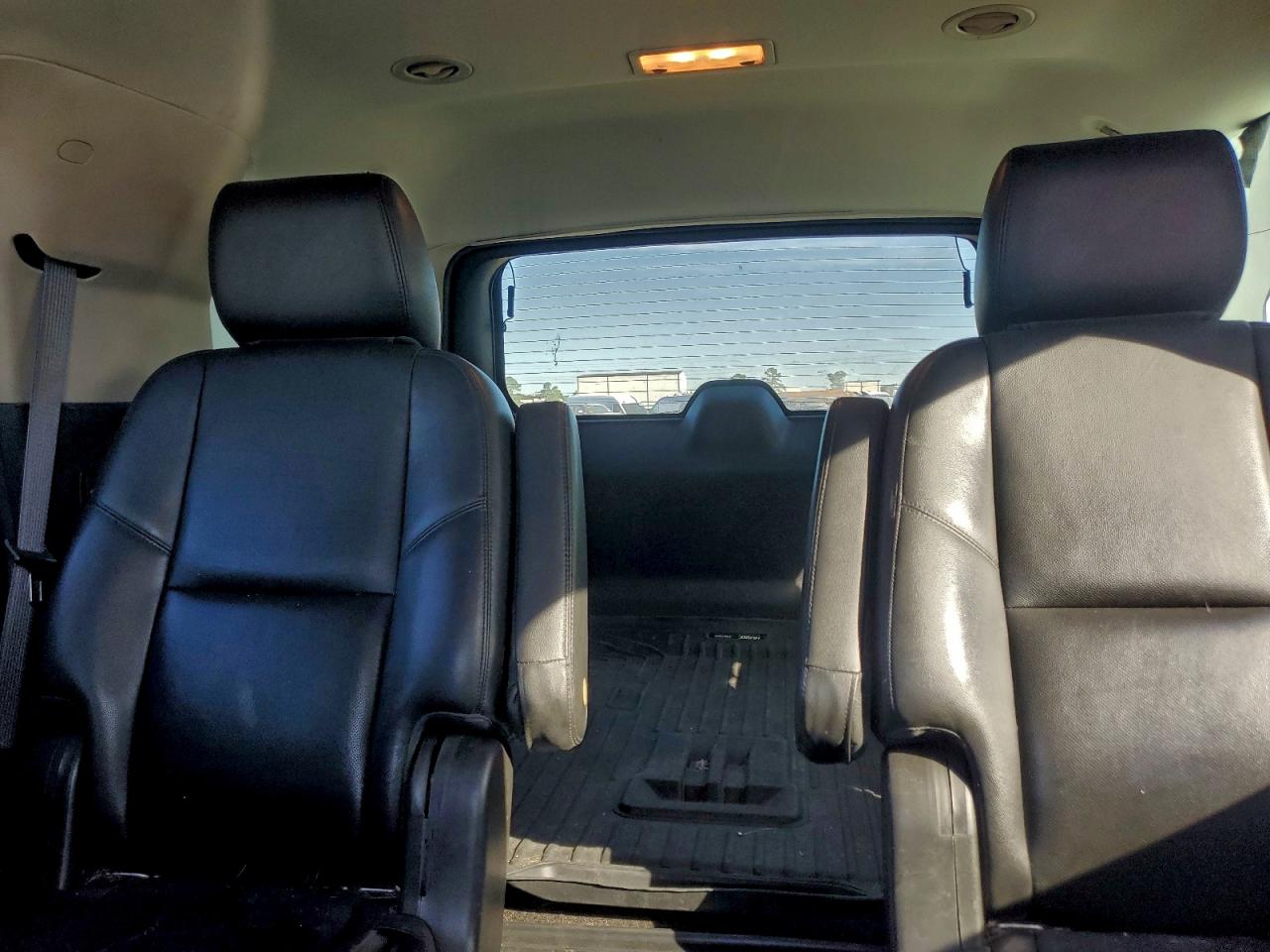 2013 CHEVROLET TAHOE C1500 LTZ photo 10