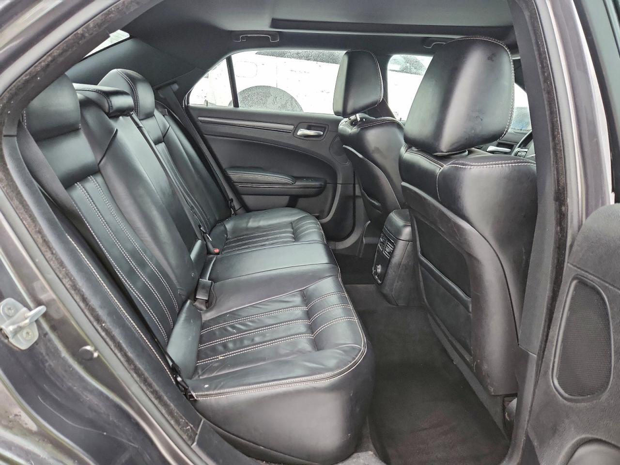 2014 CHRYSLER 300 S photo 28