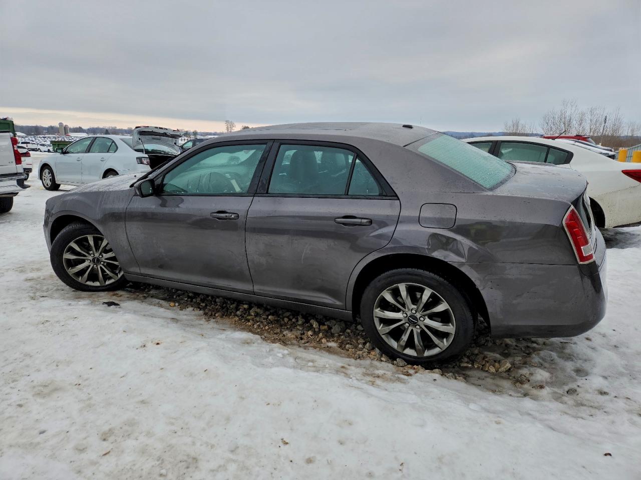 2014 CHRYSLER 300 S photo 4