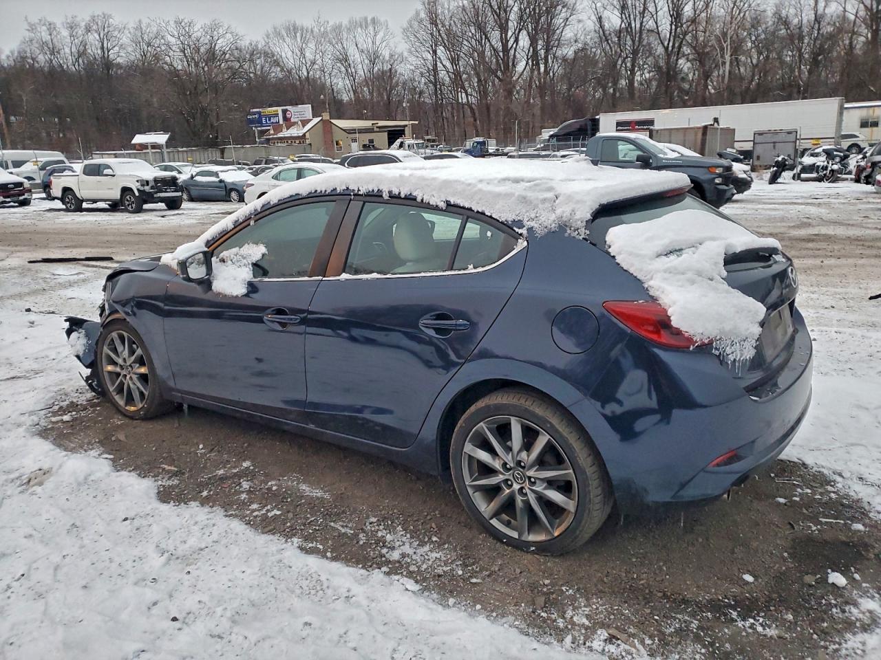 2018 MAZDA 3 GRAND TOURING photo 2