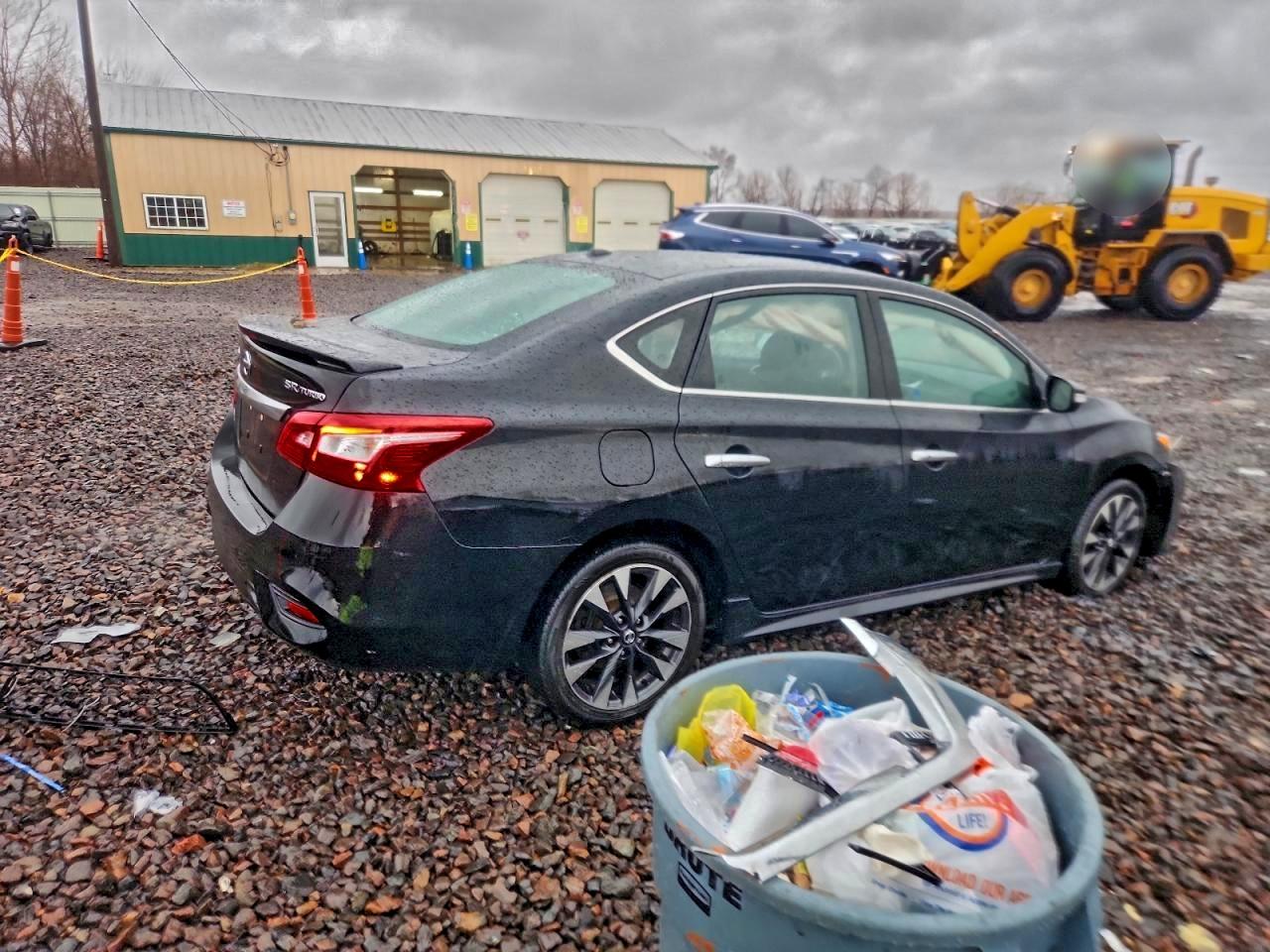 2017 NISSAN SENTRA SR TURBO photo 3