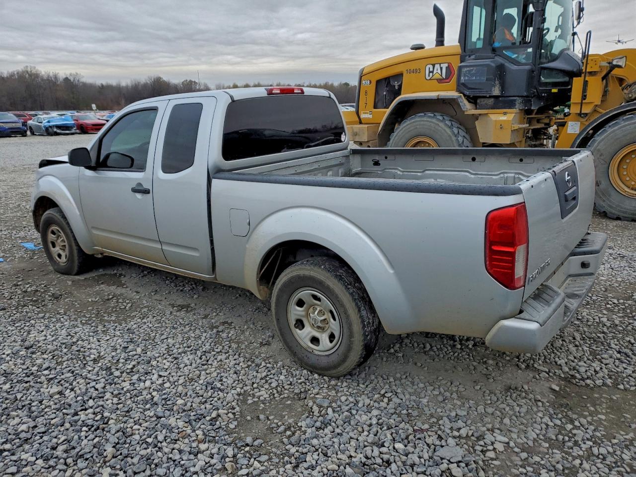 2018 NISSAN FRONTIER S photo 2