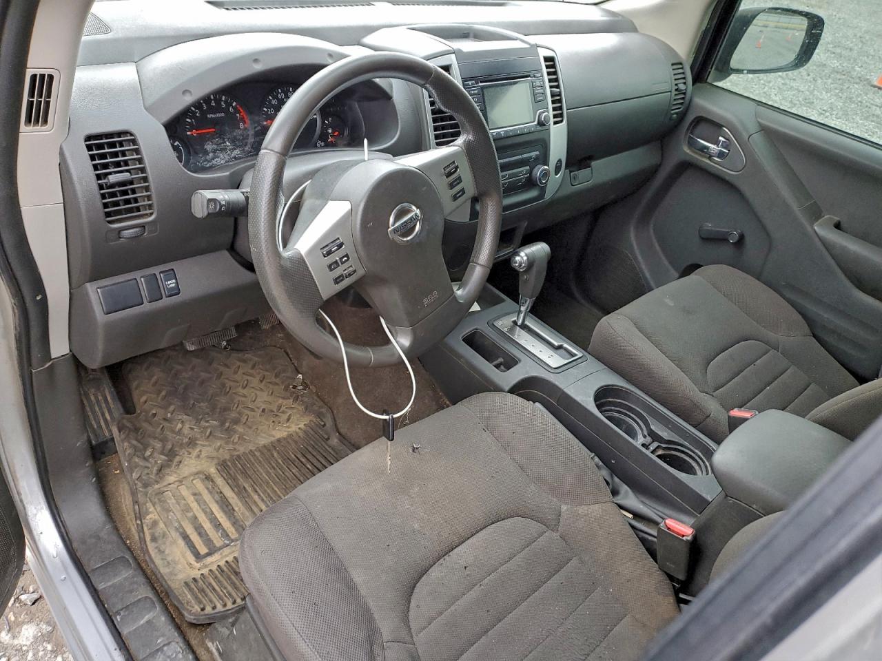 2018 NISSAN FRONTIER S photo 8