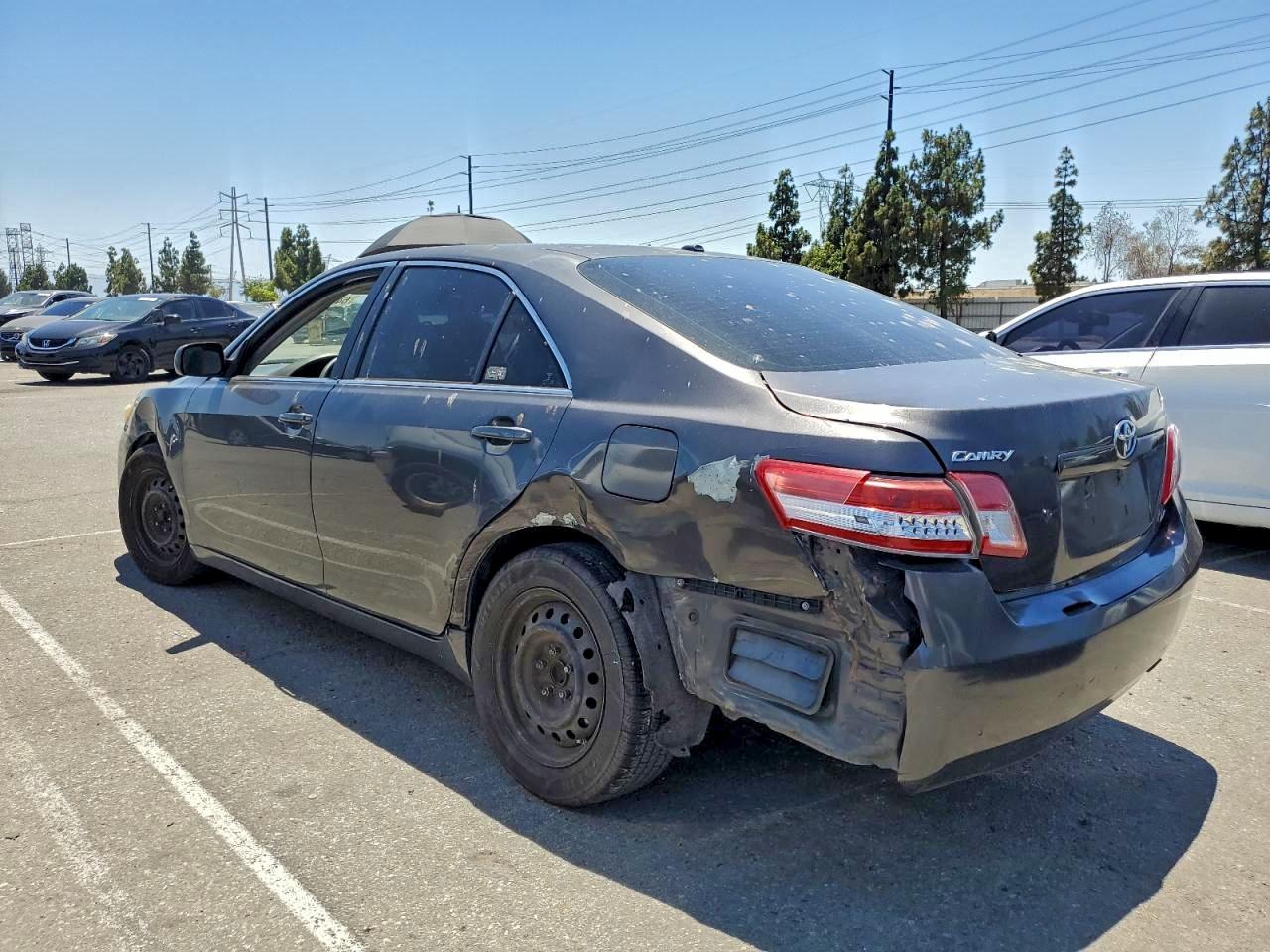 2010 TOYOTA CAMRY BASE photo 2