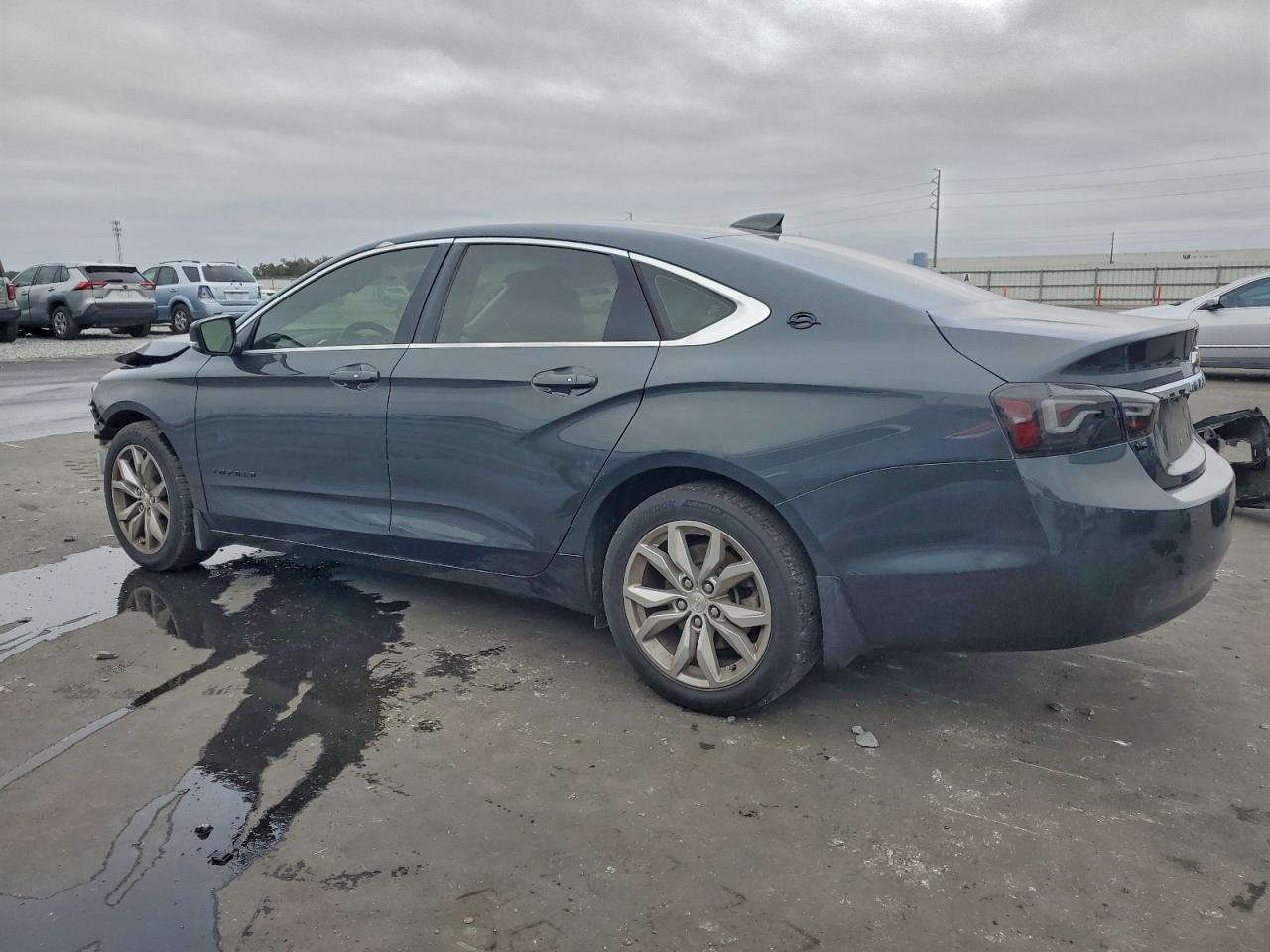 2018 CHEVROLET IMPALA LT photo 2
