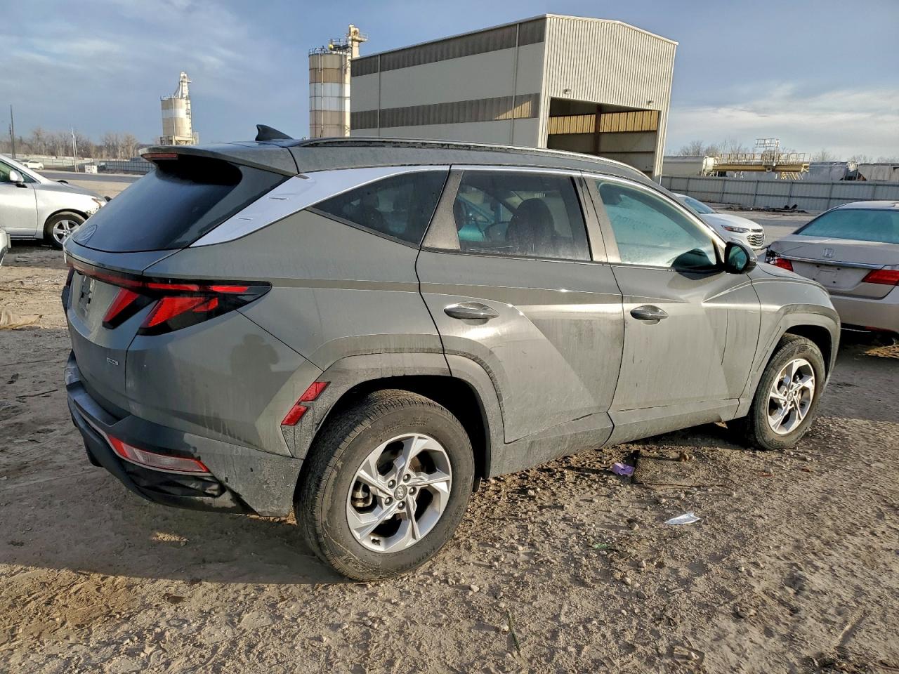 2024 HYUNDAI TUCSON SEL photo 3