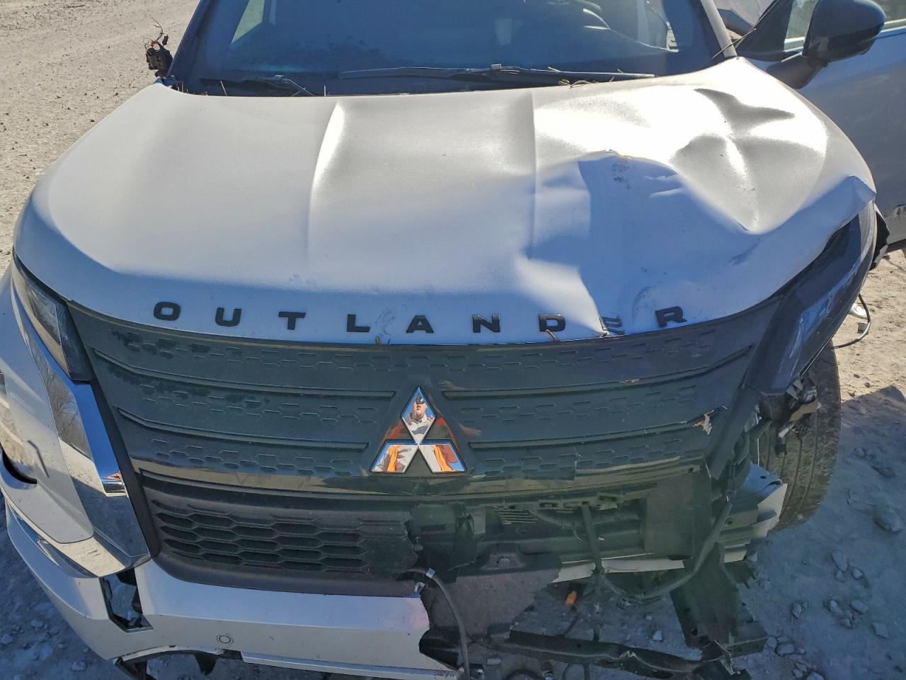 2024 MITSUBISHI OUTLANDER SE photo 12