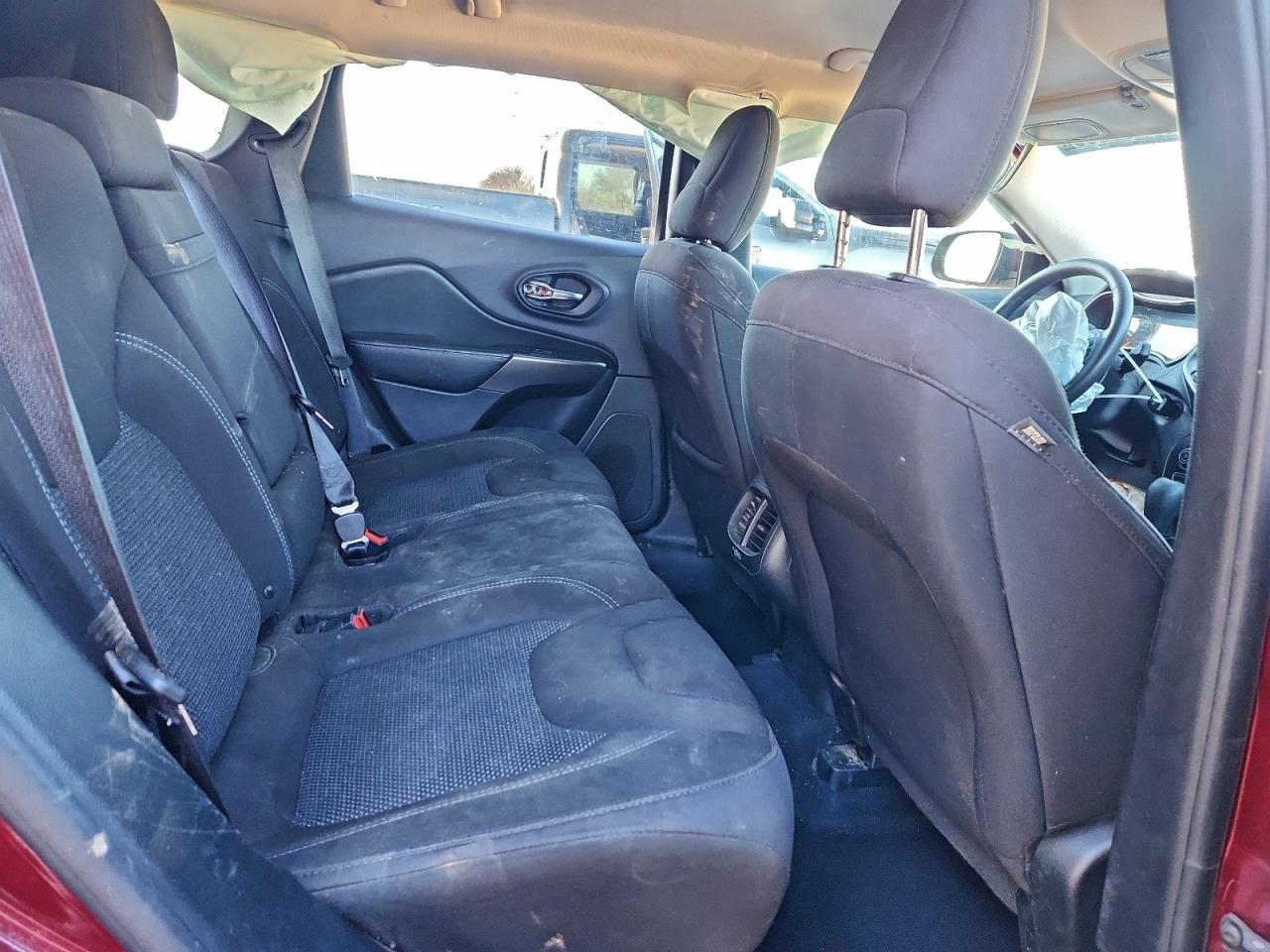 2019 JEEP CHEROKEE LATITUDE photo 11