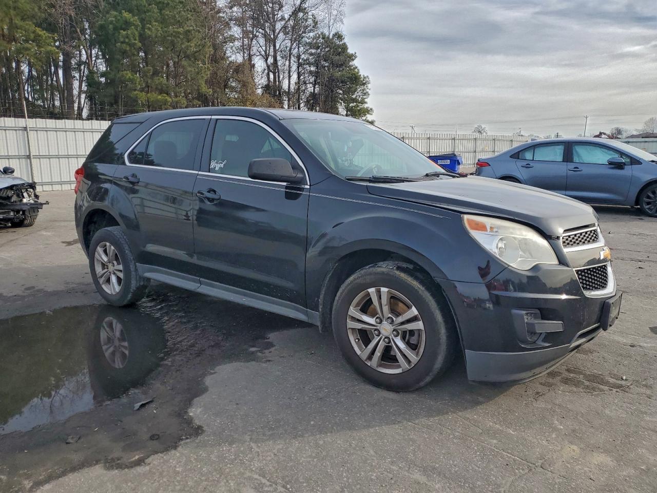 2015 CHEVROLET EQUINOX LS photo 4