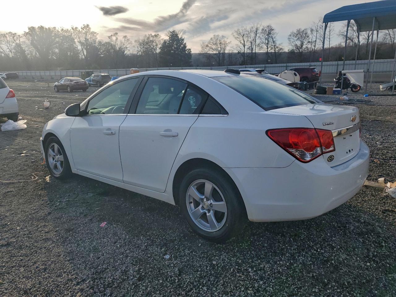 2016 CHEVROLET CRUZE LIMITED LT photo 2