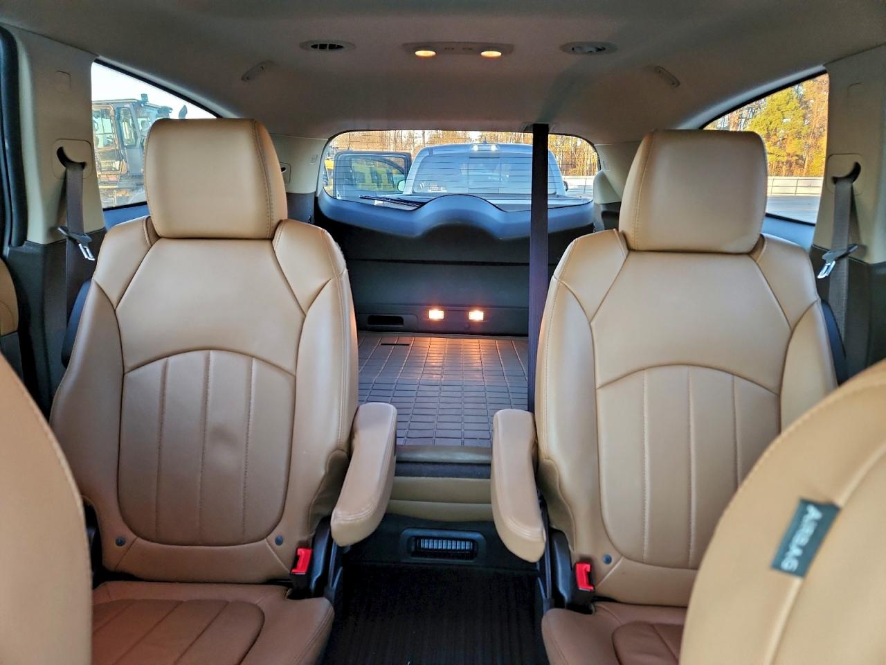 2016 BUICK ENCLAVE photo 10